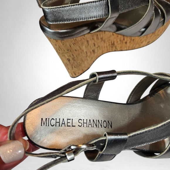 NEW Michael Shannon Platform Wedge Heels - Picture 3 of 5